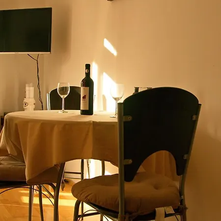 דירה Cedar Apartman