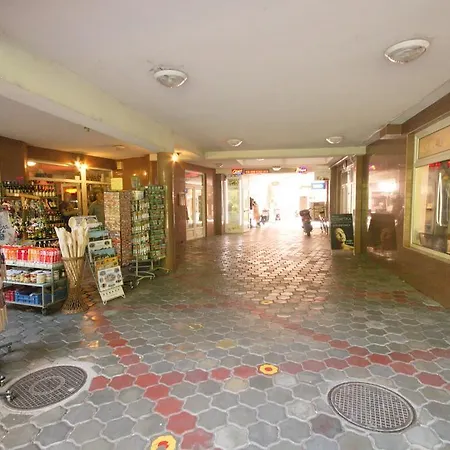 דירה Cedar Apartman